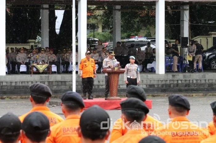 Apel dipimpin langsung oleh Kapolres Sukabumi Samian dan dihadiri Bupati Sukabumi Asep Japar, Wakil Bupati Andreas.Ist