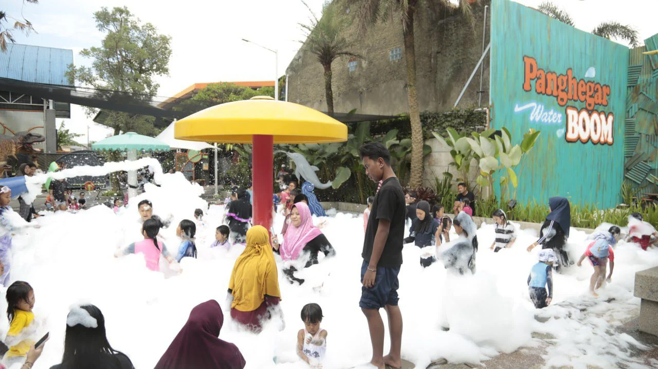 Panghegar Waterboom bisa jadi pilihan favorit kamu untuk menghabiskan liburan awal tahun bersama keluarga.Dok-Diskomimfo Kota Bandung