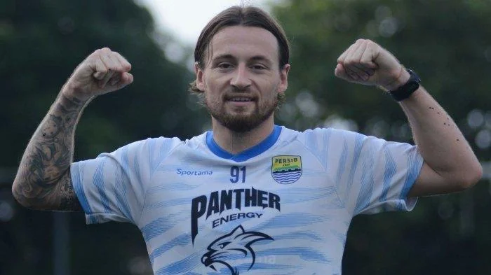 Gelandang Persib Marc Klok punya memori spesial dengan PSM saat juara Piala Indonesia 2019.