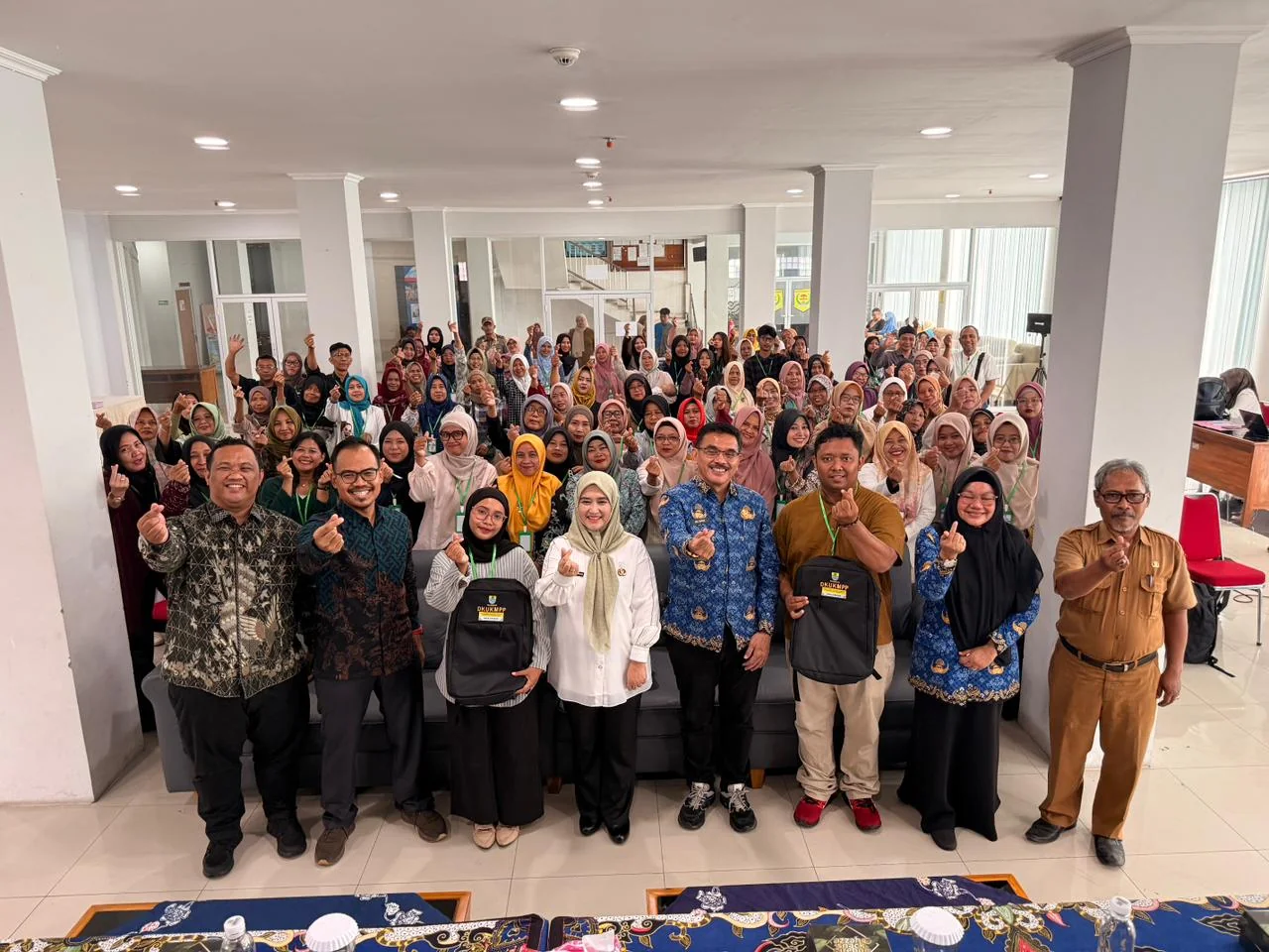 Wakil Wali Kota Cirebon, Siti Farida Rosmawati, Memberikan apresiasi kepada DKUKMPP atas inisiatif yang dinilainya sangat relevan dengan kondisi UMKM saat ini.Ist