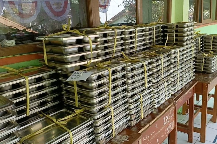 Dapur MBG Sumber Keracunan 352 Siswa Bandung Barat Disetop Sementara