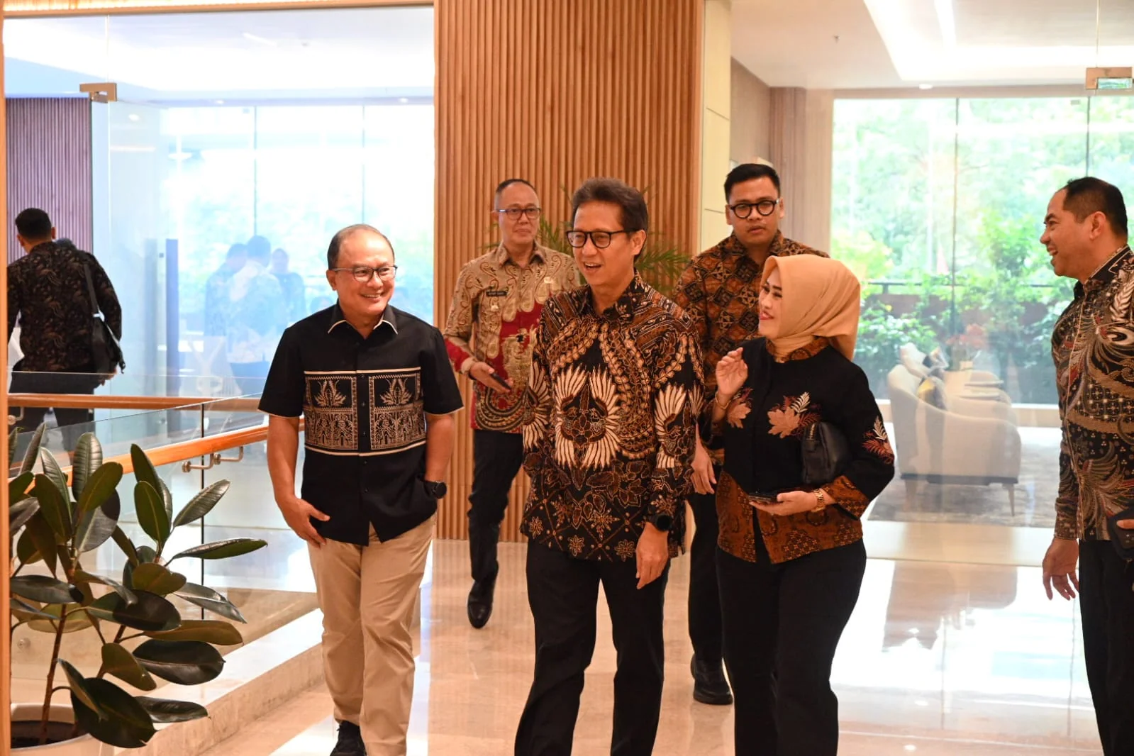 Bupati Kuningan, Dian Rachmat Yanuar, melakukan audiensi langsung dengan Menteri Kesehatan Republik Indonesia, Budi Gunadi Sadikin.Ist