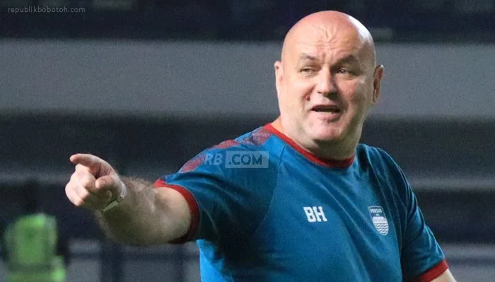 Pelatih Persib Bandung Bojan Hodak