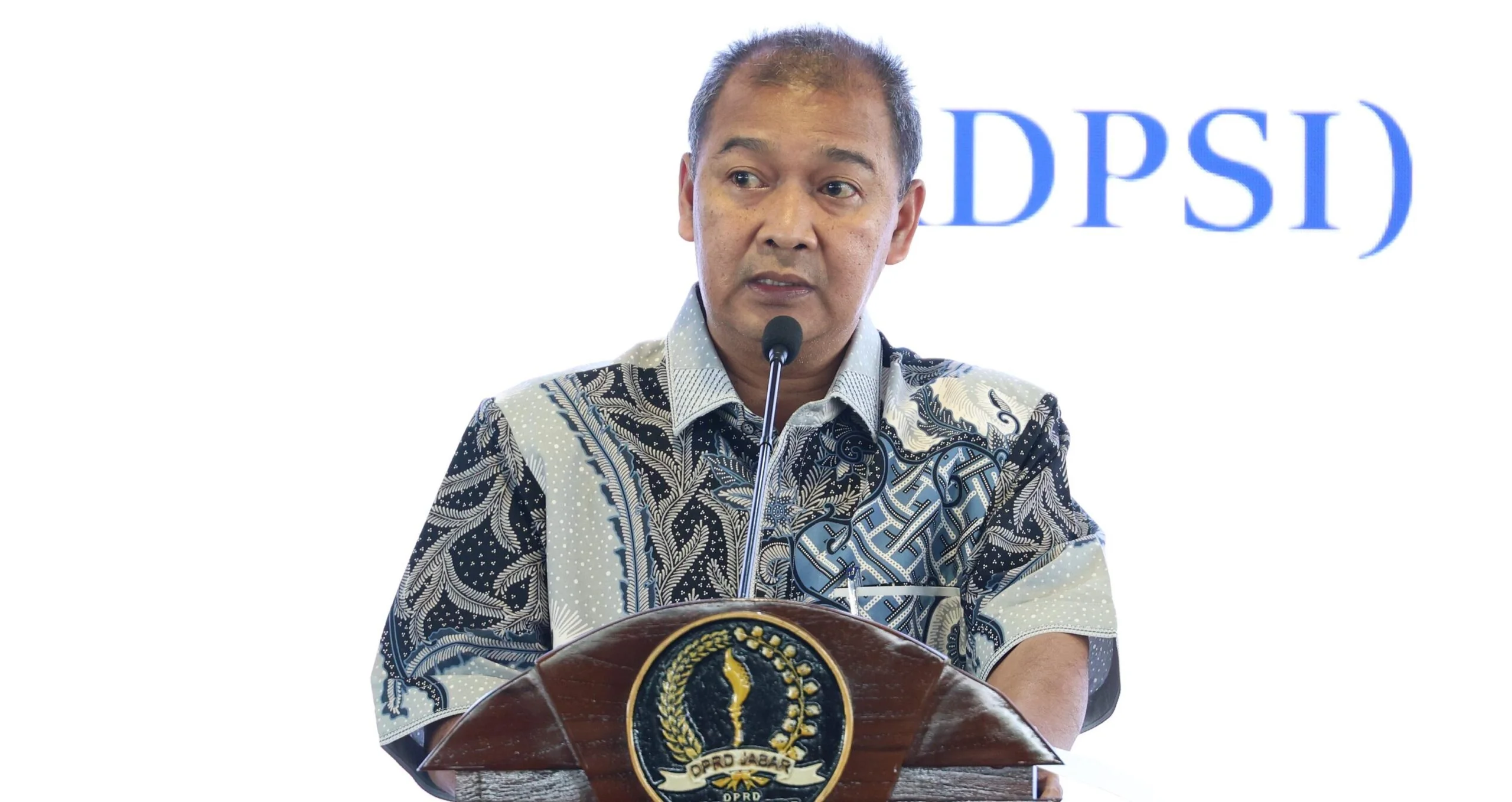 Dr Dodi Sukmayana