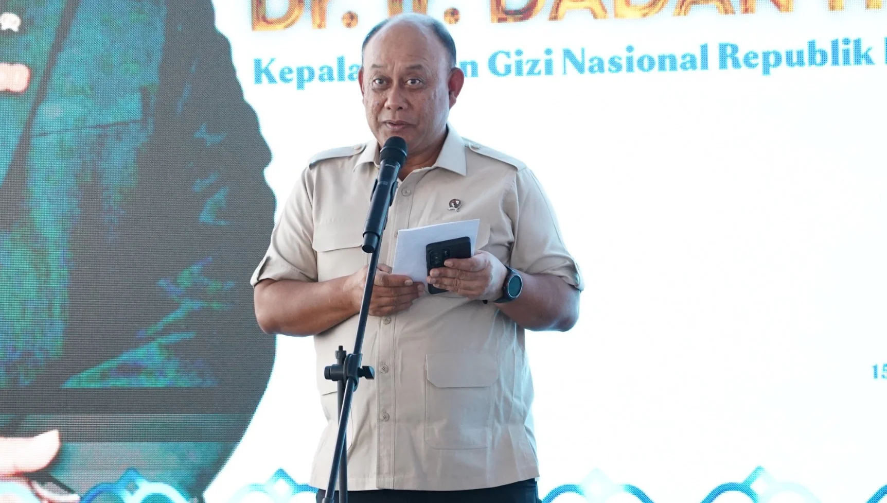 Kepala Badan Gizi Nasional (BGN) RI, Dadan Hindayana, Ketua satgas BGN, perwakilan Kadin pusat, perwakilan Kadin Jawa Barat, Ketua Kadin Kabupaten Bogor, jajaran Pemerintah Kabupaten Bogor dan Forkopimcam Sukaraja.Dok-Diskominfo Kab Bogor