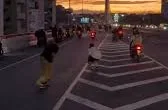 Viral Aksi Pemuda Main Skateboard di Flyover Pasupati, Begini Reaksi Farhan