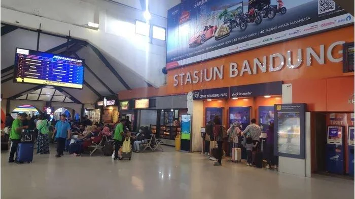 Sepanjang tahun 2024, PT Kereta Api Indonesia (KAI) Daerah Operasi (Daop) 2 Bandung mencatat sebanyak 9.424.181 orang menggunakan layanan jasa kereta api,
