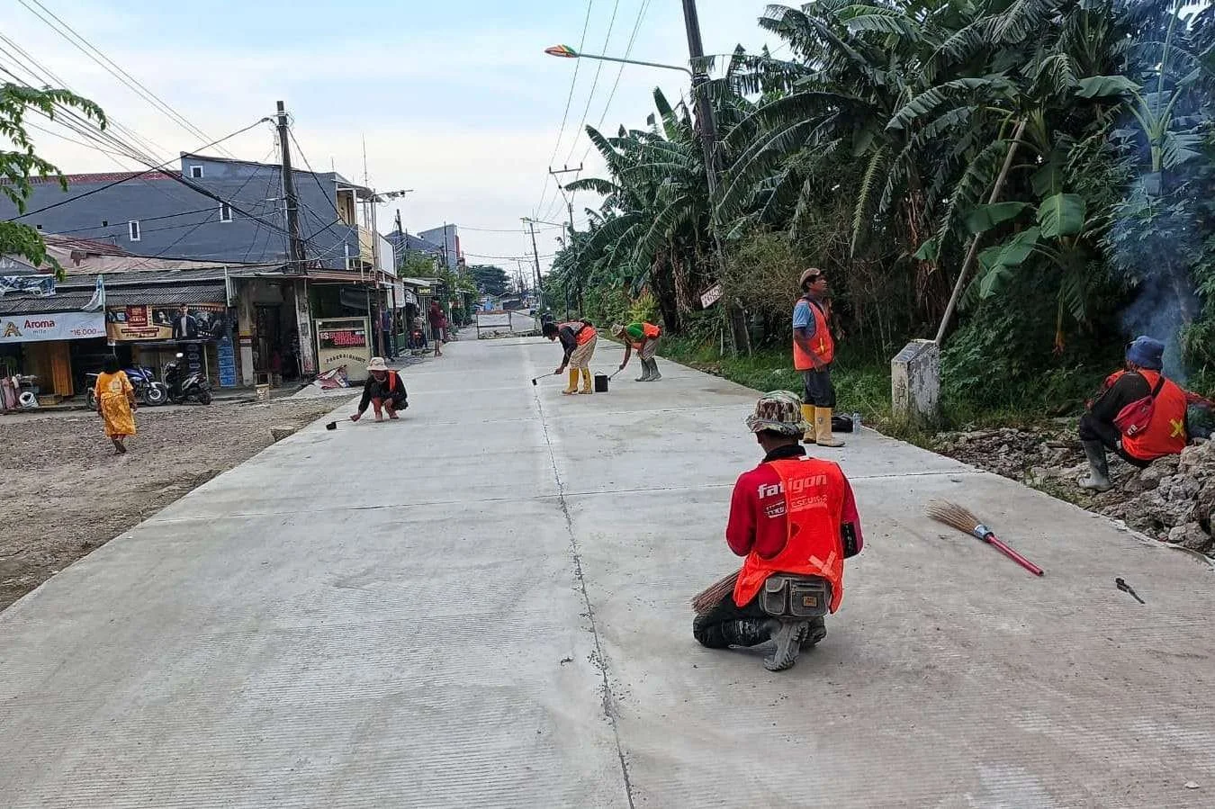KADES Cilame Bandung Barat Tolak Keras Wacana Dedi Mulyadi Ambil Alih Jalan Desa