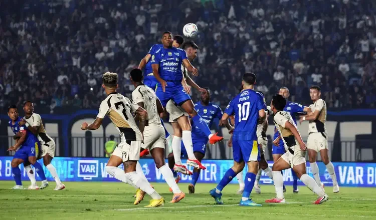 Persib_Vs_Dewa_United_12d694e018