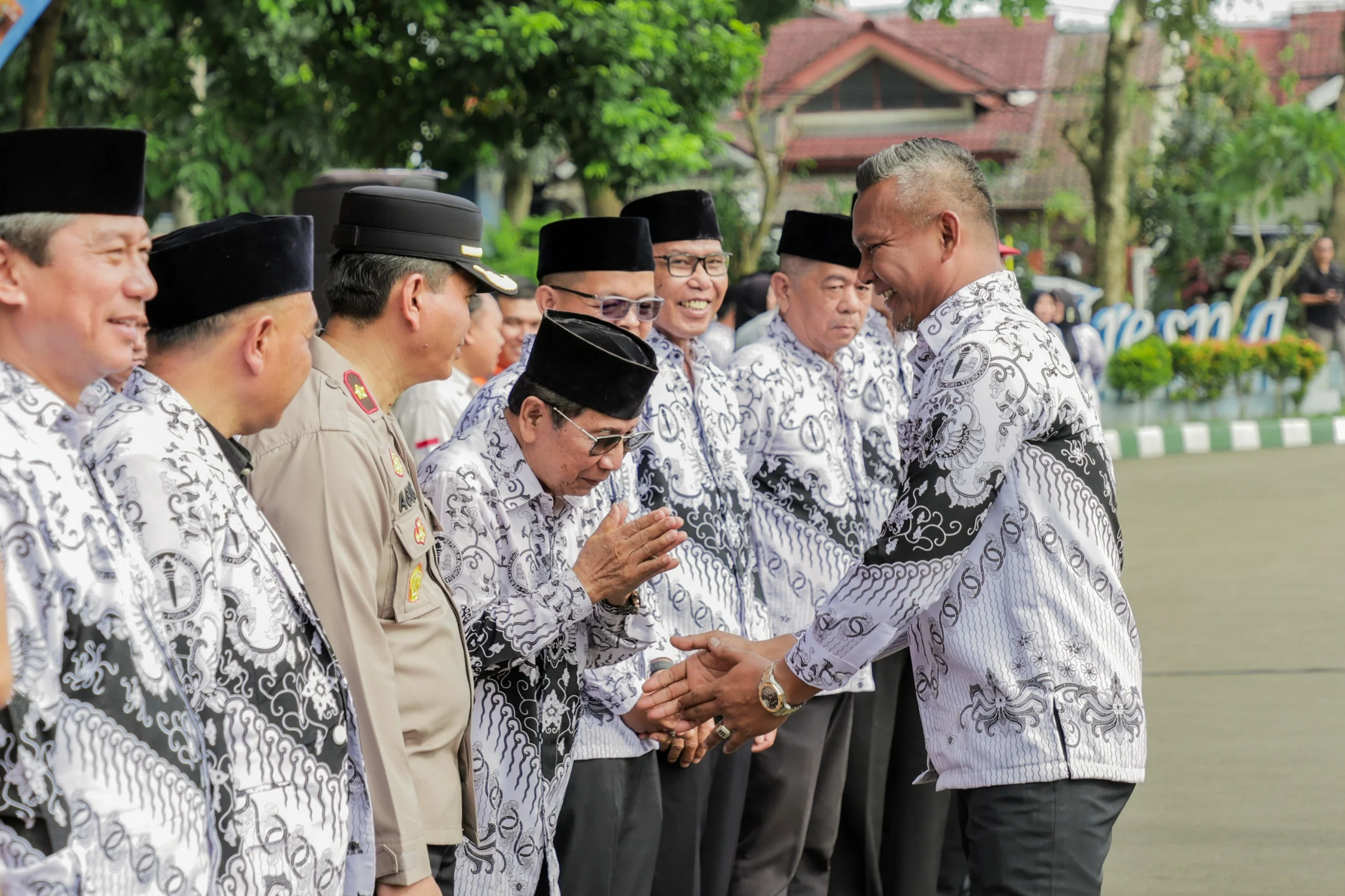 Memperingati Hari Guru Nasional dan HUT ke-80 Persatuan Guru Republik Indonesia (PGRI), dimaknai dengan peningkatan kesejahteraan para guru di Indonesia, termasuk di Kota Bogor.Ist
