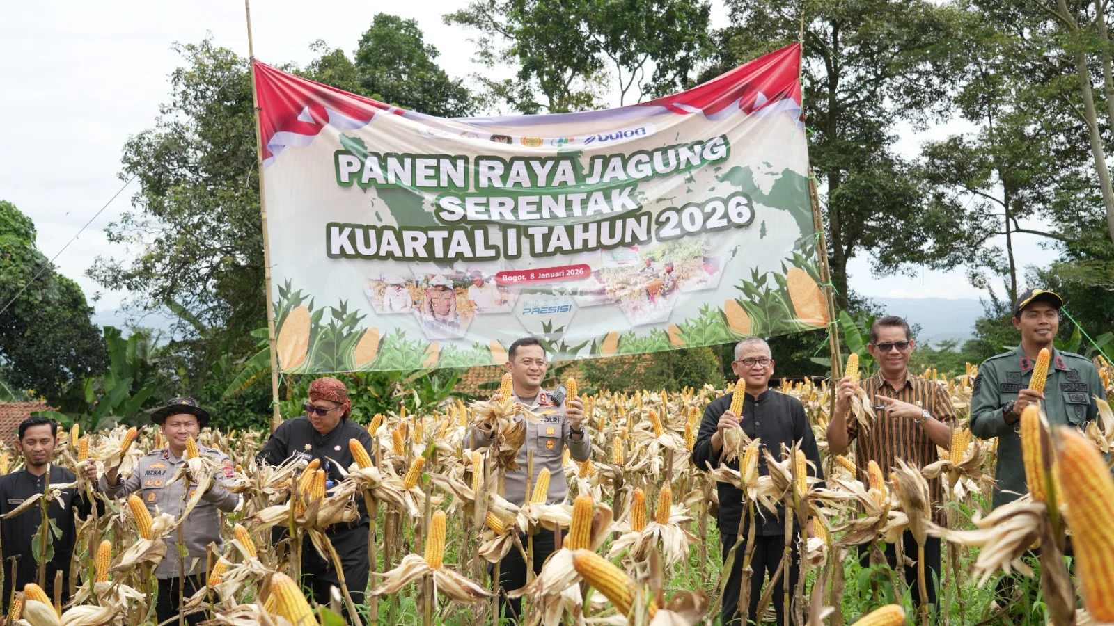 Kepala Dinas Tanaman Pangan, Hortikultura, dan Perkebunan Kabupaten Bogor, Entis Sutisna, mewakili Bupati Bogor Rudy Susmanto, mengikuti kegiatan Panen Raya Jagung Serentak Kuartal I Tahun 2026.Dok-Diskomimfo Kab Bogor