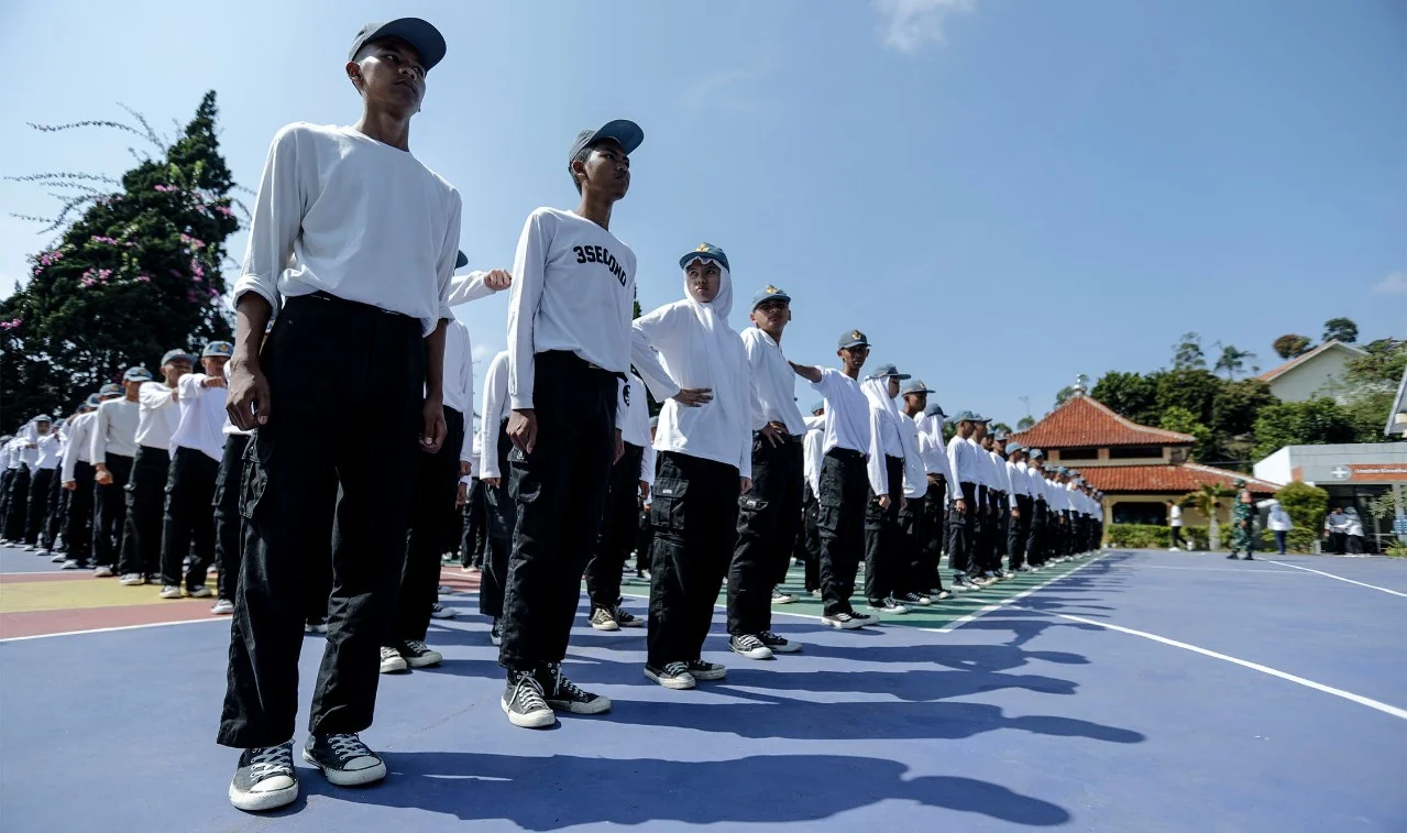 Siswa kelas X SMK PPN Lembang mengikuti kegiatan "Barak Unggul Pertanian" di sekolah.