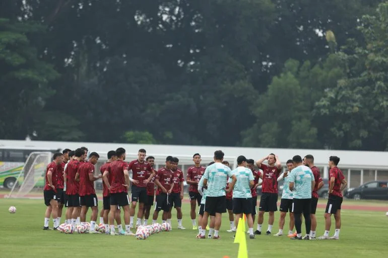 Para pemain Timnas senior saat latihan. (Foto : Ist)