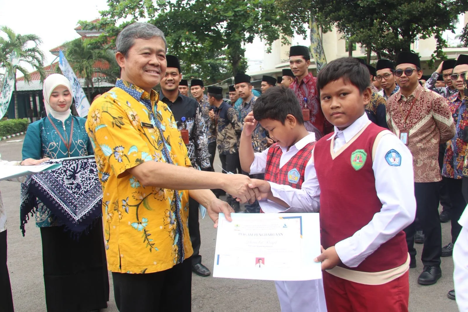 Pj Sekretaris Daerah Kota Cirebon, Sumanto menekankan bahwa tugas yang diemban jajaran Perumda Air Minum Tirta Giri Nata jauh melampaui urusan pipa dan administrasi perkantoran.Dok- Dede Sofyan Hadi dan Beni Agus Pratama