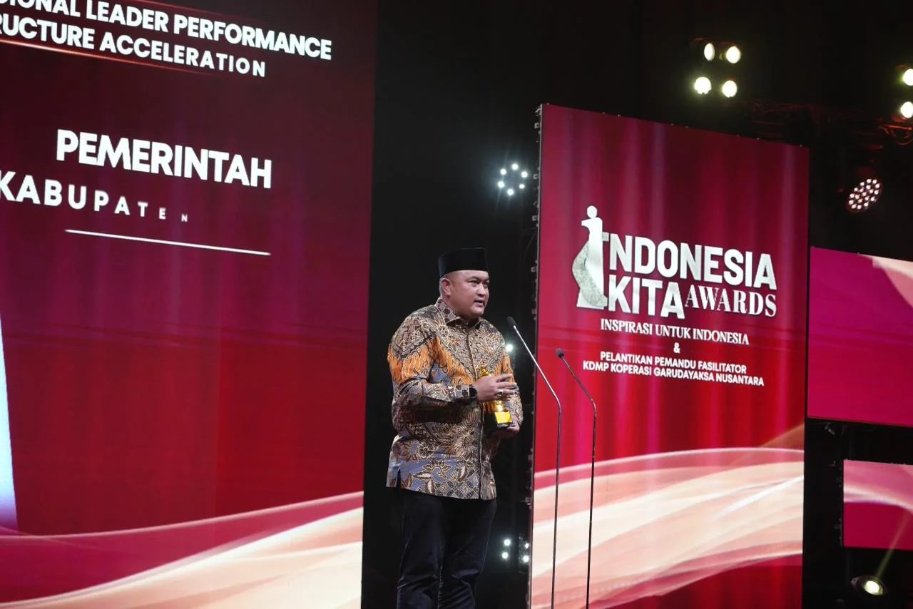Bupati Bogor, Rudy Susmanto dan Wakil Bupati Bogor, Jaro Ade, capaian tersebut menjadi refleksi konsistensi kinerja serta kolaborasi lintas perangkat daerah.Dok-Diskominfo Kab Bogor
