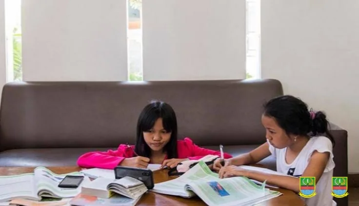 Ilustrasi foto : Siswa belajar daring