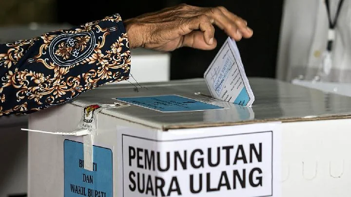 Komisi Pemilihan Umum (KPU) memastikan delapan daerah siap menggelar pemungutan suara ulang (PSU) pada Sabtu, 19 April 2025.