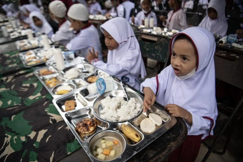 Program Makan Bergizi Gratis sepenuhnya gratis dan tidak ada kewajiban biaya tambahan bagi orang tua murid.