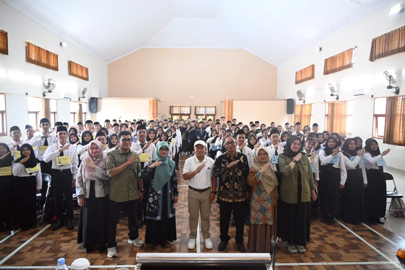 Bupati Kuningan, Dr. H. Dian Rachmat Yanuar, M.Si., kembali ke almamaternya, SMA Negeri 2 Kuningan.Ist
