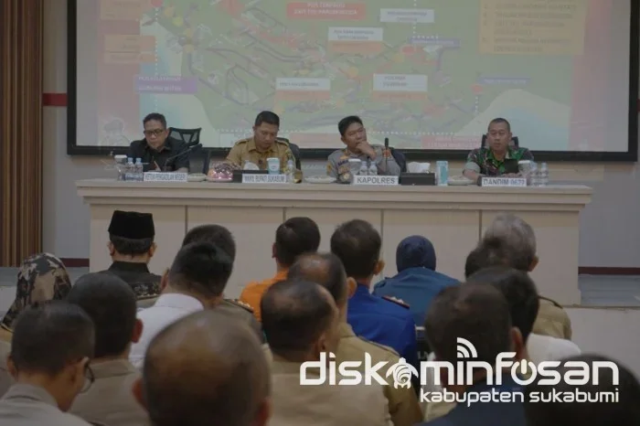 Rapat tersebut dihadiri Wakil Bupati Sukabumi Andreas, unsur Forkopimda, serta perwakilan BMKG, PLN, dan instansi terkait lainnya.Ist