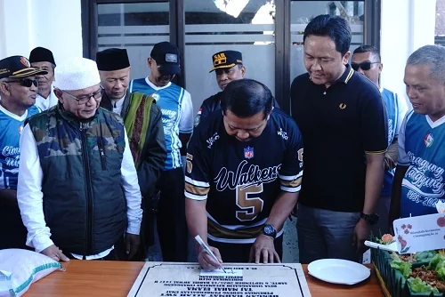 Gedung  ‘Taj Mahal Ulama’ dibuka dan diresmikan Bupati Sumedang Dony Ahmad Munir.Ist