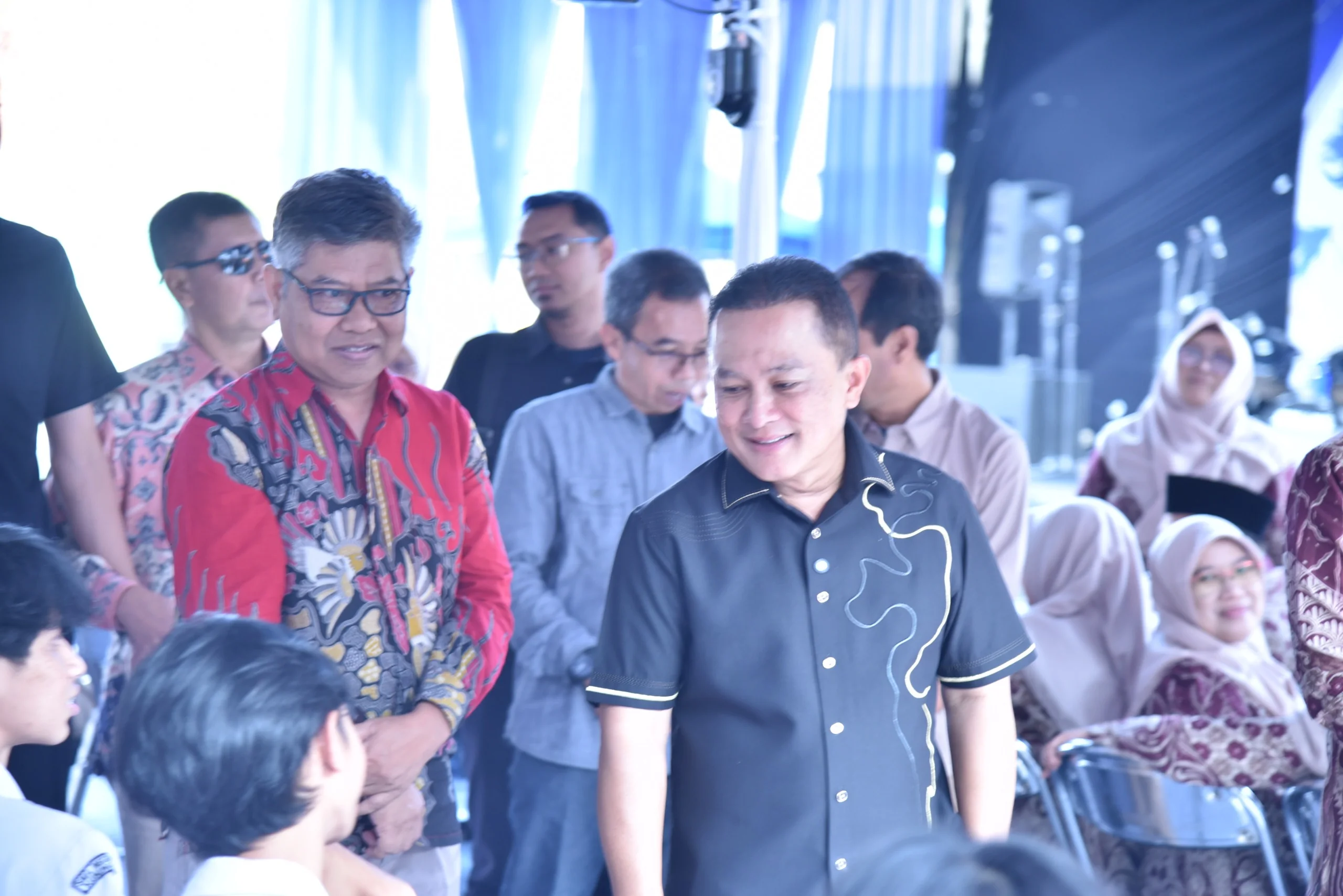 Bupati Kuningan Dr. H. Dian Rachmat Yanuar, M.Si., menyampaikan rasa bangga sekaligus haru dapat kembali hadir di almamater yang pernah menjadi bagian perjalanan hidupnya.(BagProkompim/SetdaKuningan)