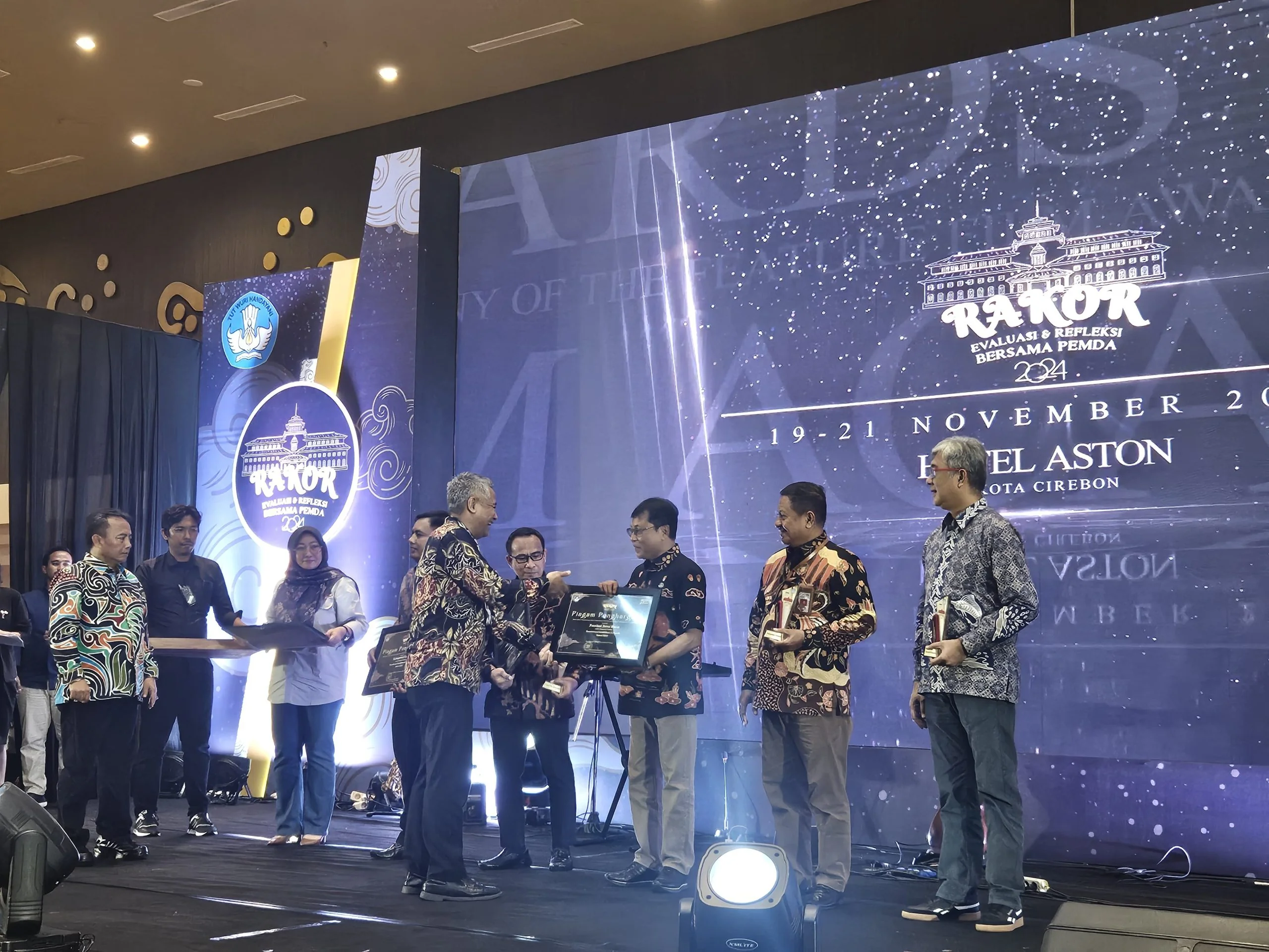 Disdik Jabar mendapatkan 7 penghargaan dari 12 kategori Capaian Terbaik "BBPMP Jabar Awards 2024".(Dok-Rury)