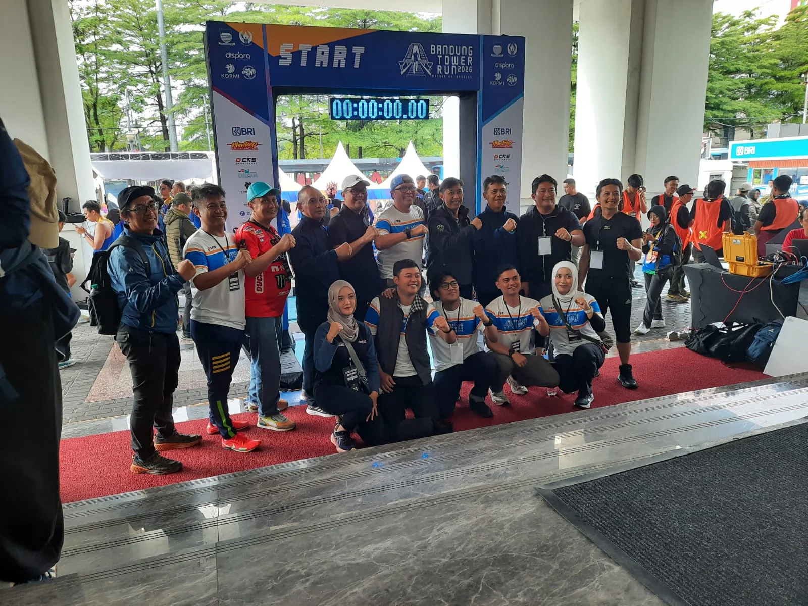 Panitia Tower Run 2026 di BIR Tower Jl. Asia Afrika No.57-59 Bandung.Dok-KabarSunda.com