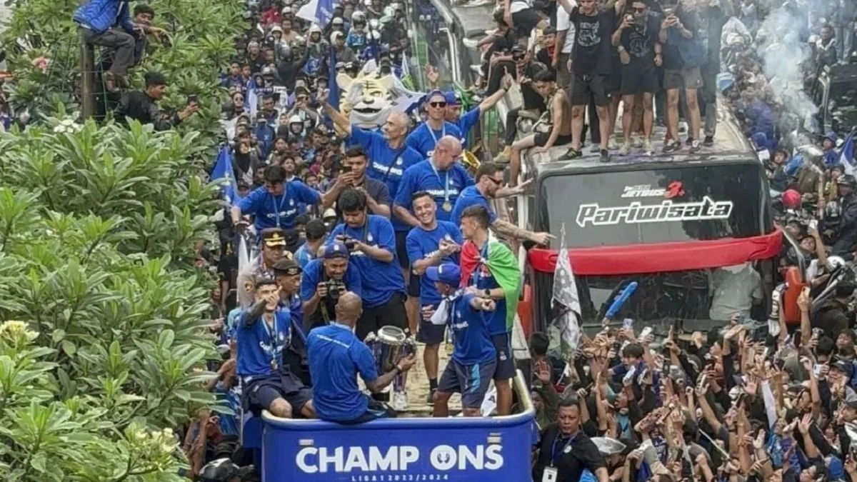 Persib Bandung Juara Tunggu Nasib Borneo FC, Bobotoh Siap Berpesta