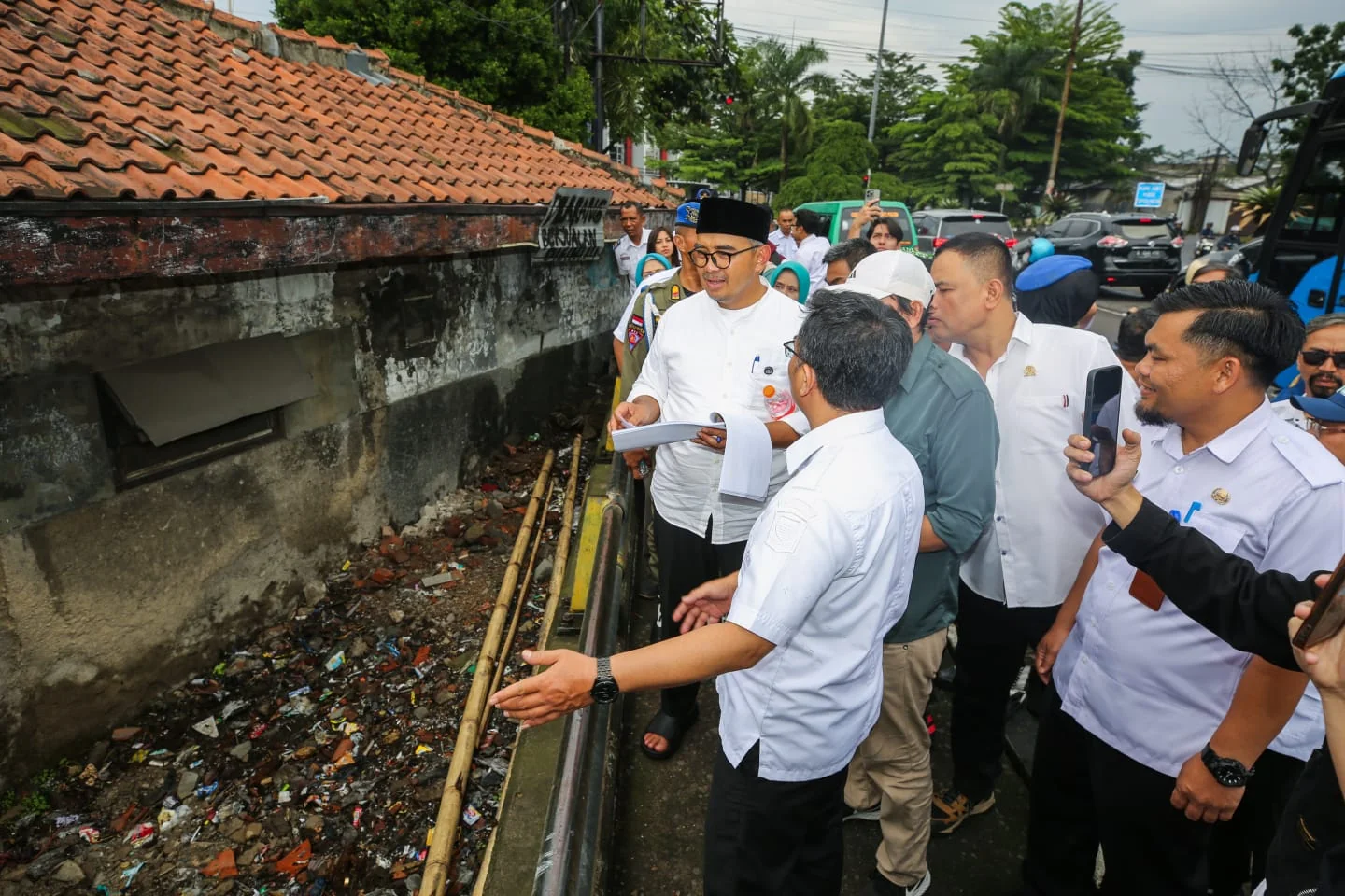 Wali Kota Bandung, Muhammad Farhan mengingatkan seluruh masyarakat agar waspada terhadap potensi bencana.Ist