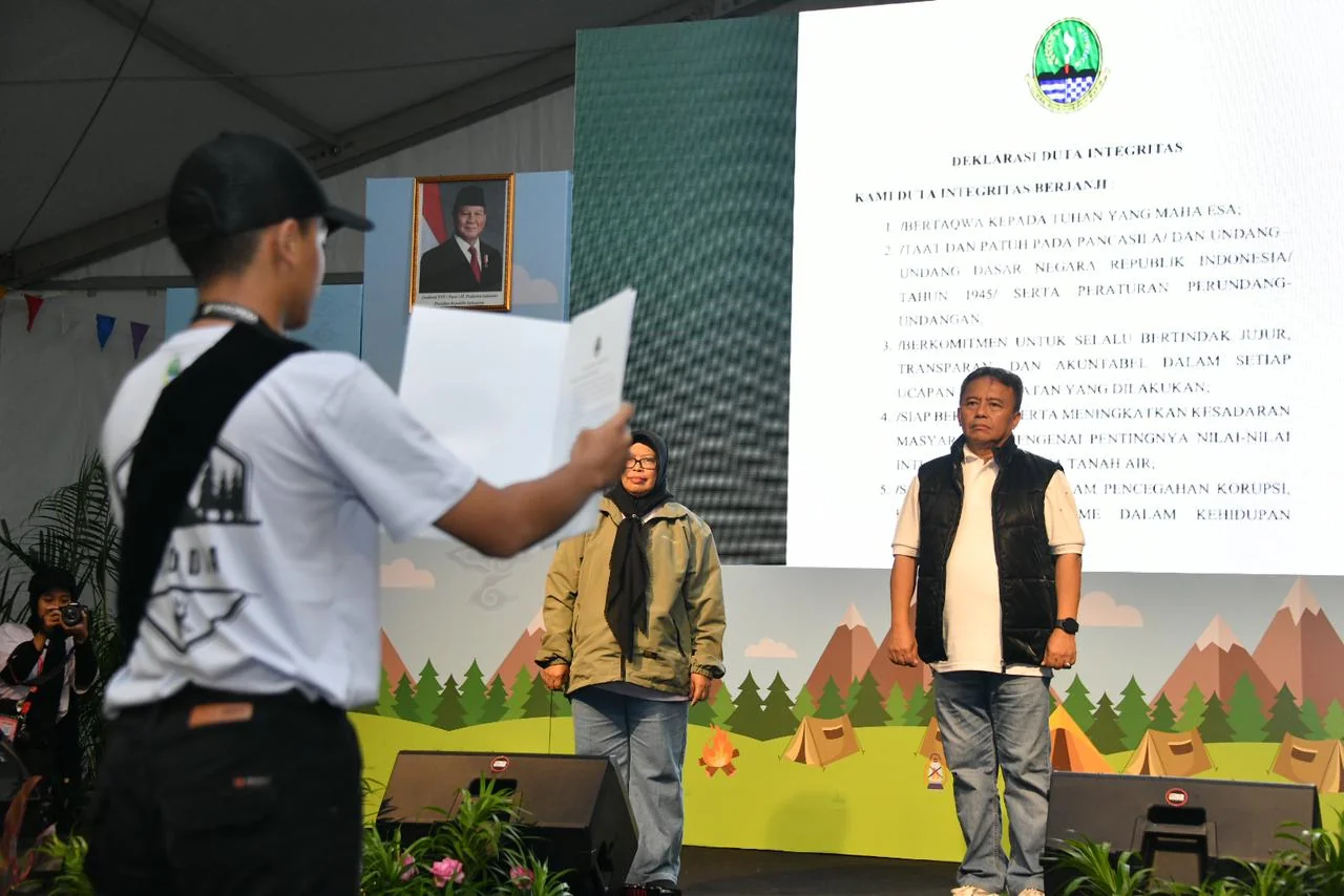 Sekda Jabar Herman Suryaman Kukuhkan Siswa SMA/SMK (Dok-Ist)