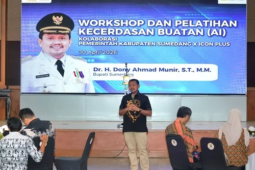 Bupati Sumedang Dony Ahmad Munir mengatakan, pelatihan kecerdasan buatan merupakan langkah penting bagi para pemangku kebijakan, terutama dalam mendorong peningkatan pelayanan publik, kesejahteraan masyarakat, serta tata kelola pemerintahan yang baik.Dok-