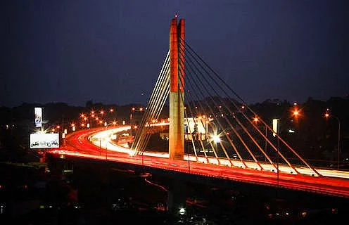 Jalan layang (flyover) Prof Mochtar Kusumaatmadja (Pasupati) tidak dilakukan penyekatan ataupun penutupan pada malam tahun baru.