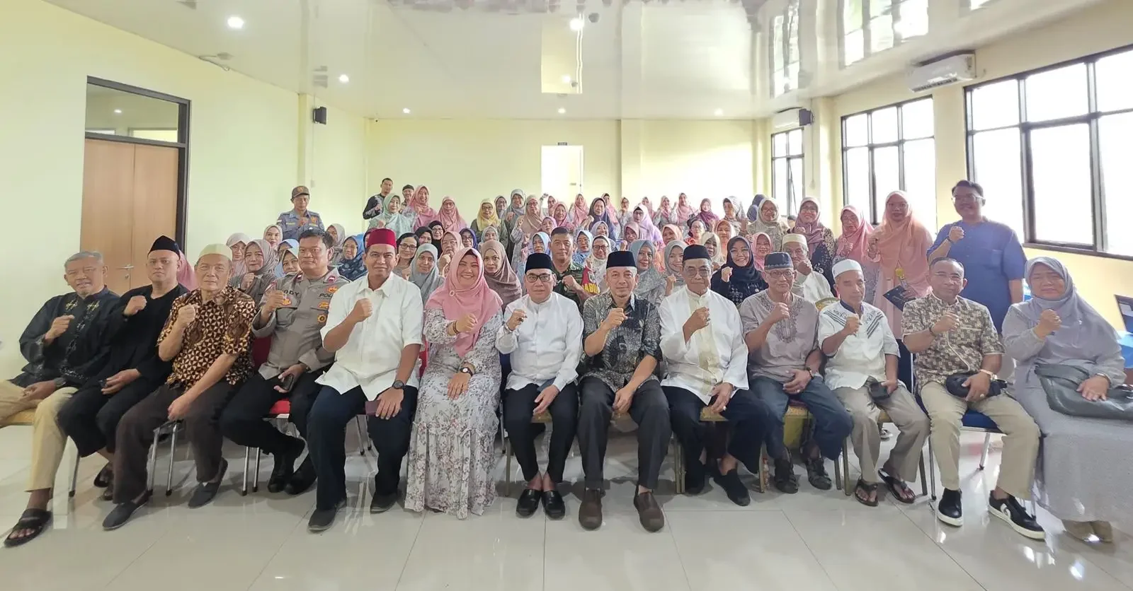 Foto: dok. Narasumber Halal Bihalal warga dan aparatur pasca Lebaran Idulfitri 1447 H di Kantor Kelurahan Depok Jaya, Kecamatan Pancoran Mas.