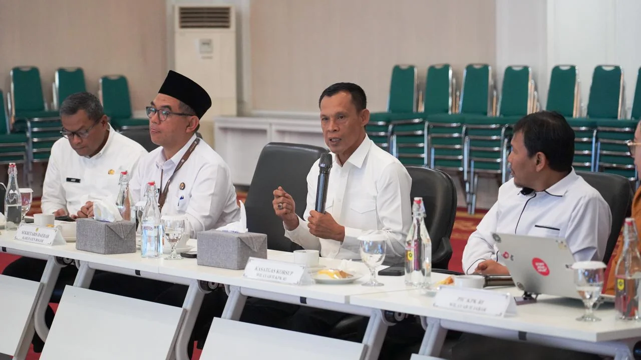 Wakil Bupati Bogor, Jaro Ade menegaskan bahwa persoalan alih fungsi lahan dan pertambangan di Kabupaten Bogor tidak dapat diselesaikan hanya melalui kebijakan daerah.Dok-Diskominfo Kab Bogor