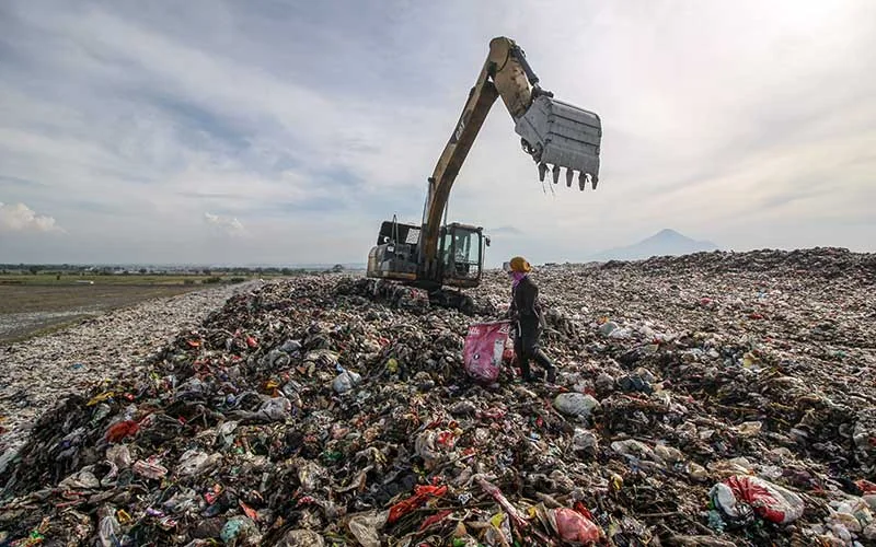 Jabar Harus Tinggalkan Sistem Pengolahan Sampah Open Dumping Per Akhir Desember 2025