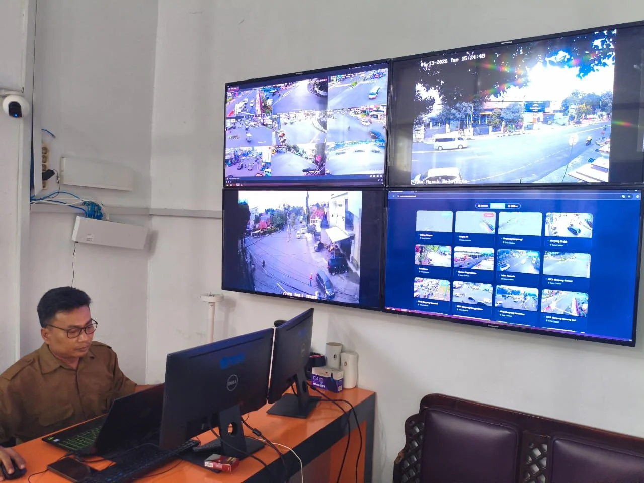 Kepala Dinas Komunikasi, Informatika dan Statistik Kota Cirebon, Ma’ruf Nuryasa, A.P., M.M., menyampaikan bahwa Cirebon Mata Hatiku dirancang sebagai sistem pemantauan kota yang terbuka dan dapat dimanfaatkan bersama oleh pemerintah maupun masyarakat.Dok-
