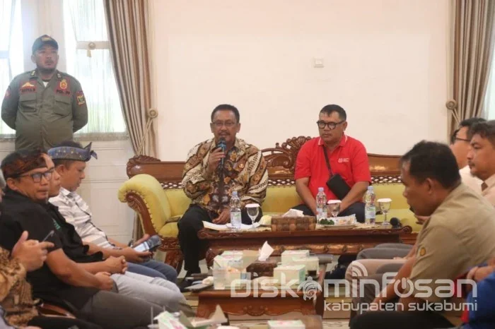 Bupati Asep Japar yang sekaligus ketua LKS Tripartit.Ist