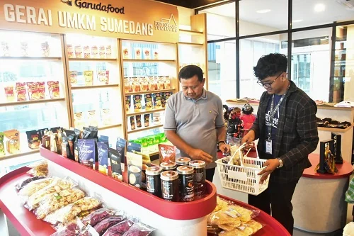 Bupati Sumedang Dony Ahmad Munir saat mengunjungi wahana edukasi futuristik.Dok-Diskominfosanditik Sumedang