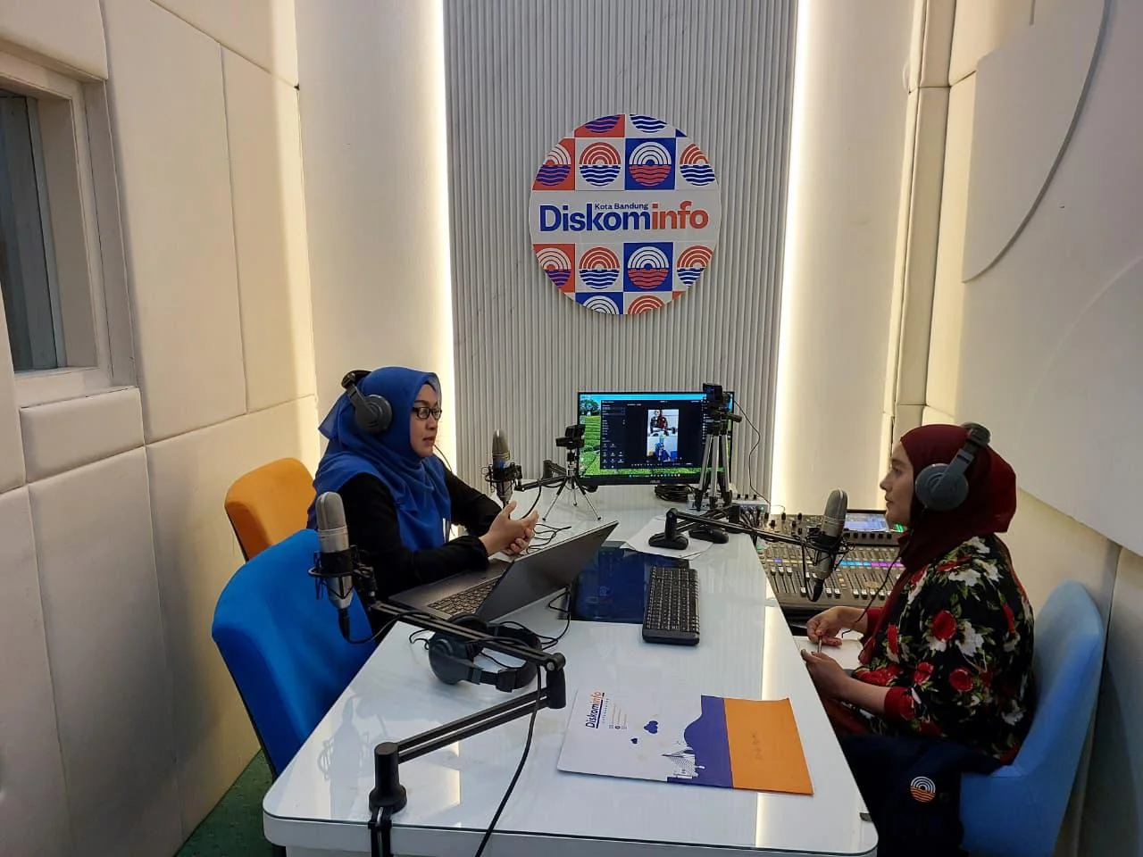 Badan Pusat Statistik Kota Bandung memastikan kesiapan penuh pelaksanaan Sensus Ekonomi 2026 (SE2026) yang akan digelar serentak di seluruh Indonesia mulai 1 Mei hingga 31 Juli 2026.Dok-Diskominfo Kota Bandung
