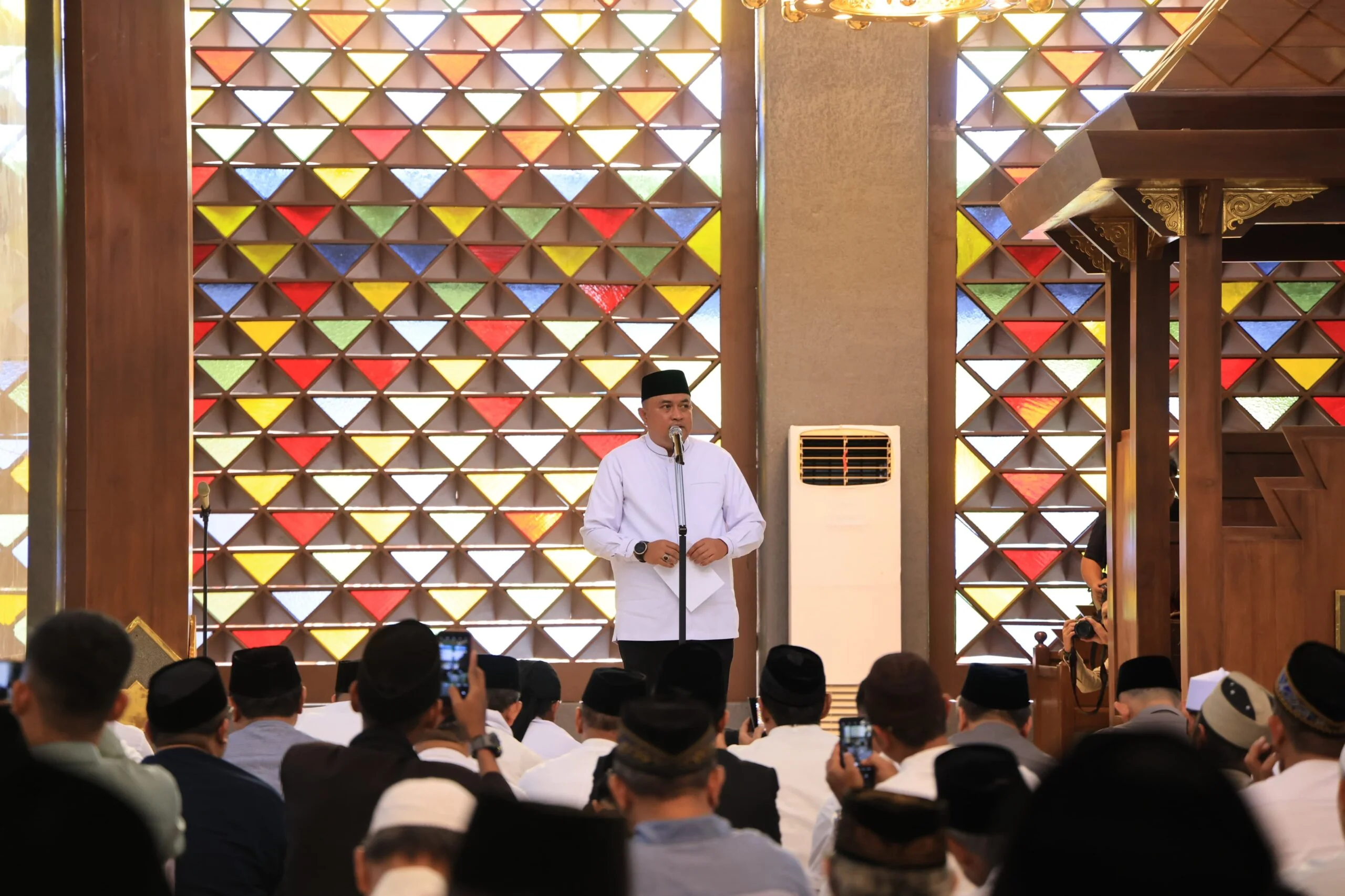Bupati Bogor Rudy Susmanto menekankan pentingnya kolaborasi antara pemerintah, ulama, dan masyarakat dalam memakmurkan masjid.Ist
