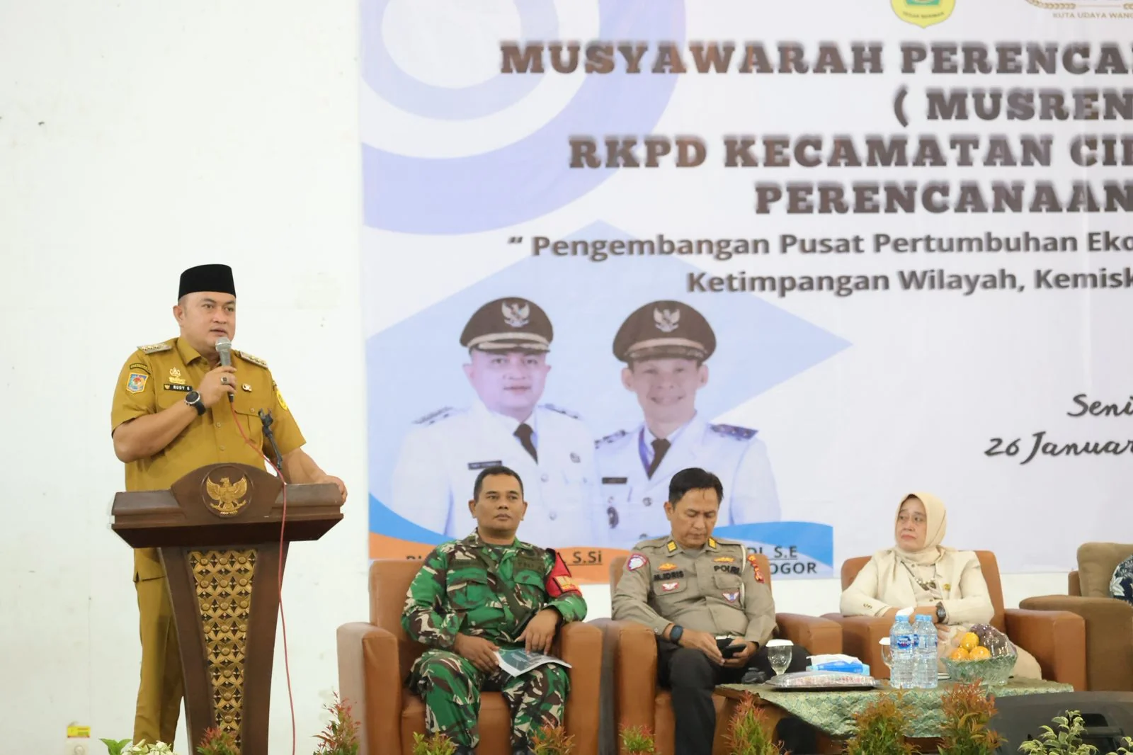 Bupati Bogor, Rudy Susmanto, menyampaikan bahwa selain sektor pendidikan dan kesehatan, Pemerintah Kabupaten Bogor memberikan perhatian serius terhadap persoalan sanitasi lingkungan, sistem drainase, serta penanganan kebencanaan, khususnya banjir.Dok-Disk