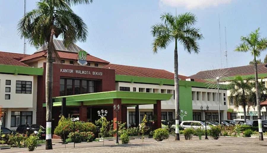 Wali Kota Bekasi Luncurkan Program Perlindungan Pekerja Rentan