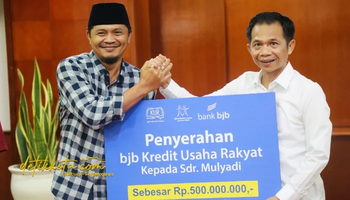 Bupati Purwakarta Saepul Bahri Binzen saat menghadiri Sosialisasi dan Koordinasi KUR Serta Kredit Alsintan di Purwakarta.Ist