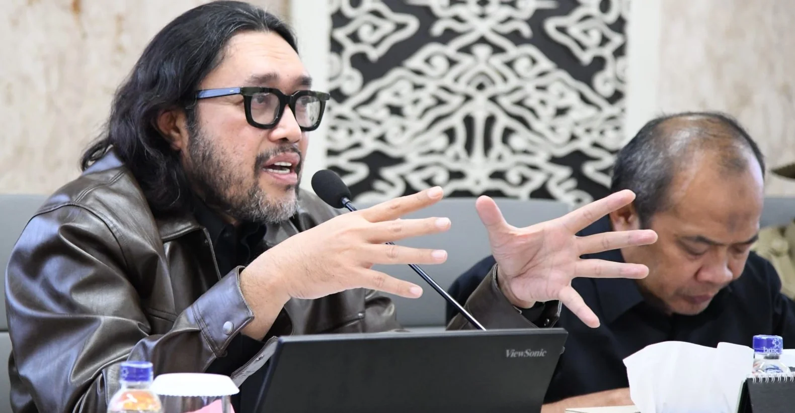 Wakil Ketua DPRD Provinsi Jawa Barat Ono Surono di Kota Bandung. Senin,  3 Februari 2025.