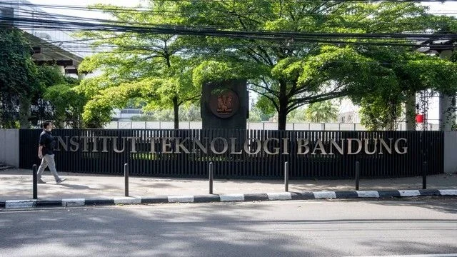 Minta Maaf dan Dijamin Komisi III, Mahasiswa ITB Pengunggah Meme Prabowo-Jokowi Dibebaskan