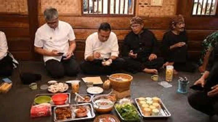 kampung adat cireundeu (int)