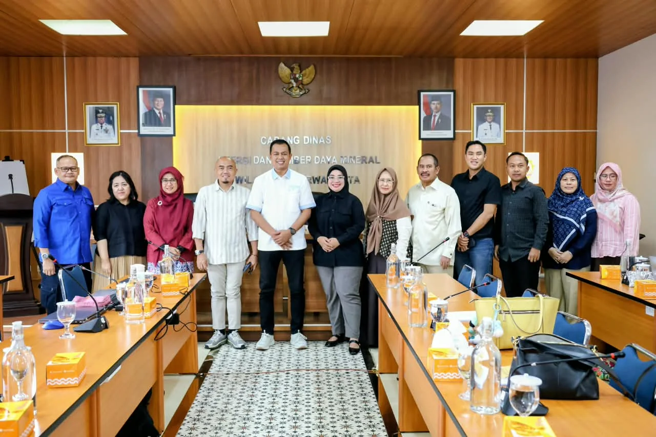 Ketua Pansus XV DPRD Provinsi Jawa Barat, Jenal Arifin menyampaikan rasa syukur sekaligus mengapresiasi atas selesainya seluruh rangkaian pembahasan regulasi krusial ini.Dok-Humas DPRD Jabar
