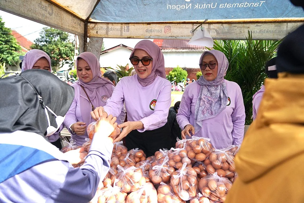 Ketua Tim Penggerak Pemberdayaan dan Kesejahteraan Keluarga (TP PKK) Kota Bogor sekaligus Penasihat Dharma Wanita Persatuan (DWP) Kota Bogor, Yantie Rachim, mengapresiasi komitmen DWP Kota Bogor.Dok-Diskominfo Kota Bogor