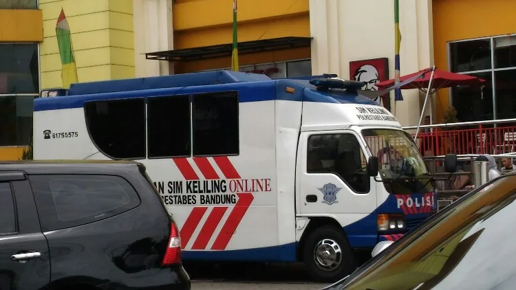 Mobil SIM keliling Kota Bandung berlokasi di ITC Kebon Kalapa dan Ubertos, hari ini, Rabu, 11 Desember 2024.